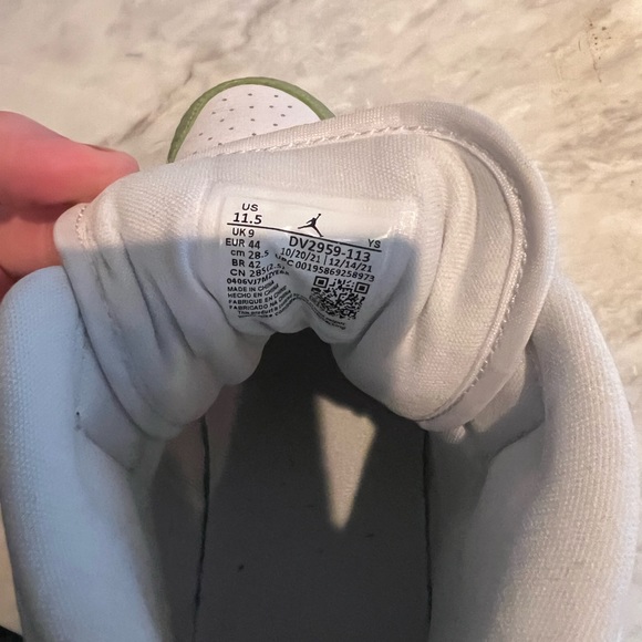 Nike Air Jordan 1 Mid SE 'Green Python' – Size US 11.5 - Picture 5 of 5